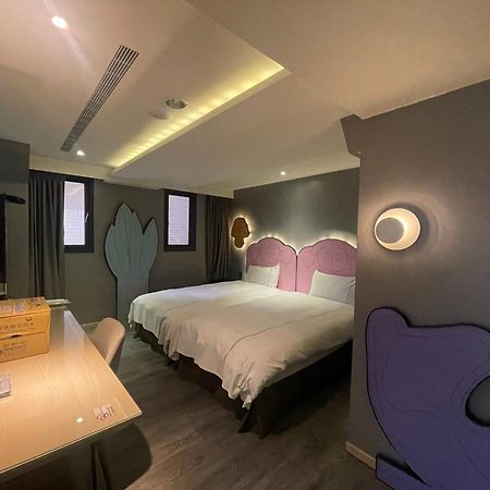 Check Inn Taichung Wenxin Zhongqing Buitenkant foto