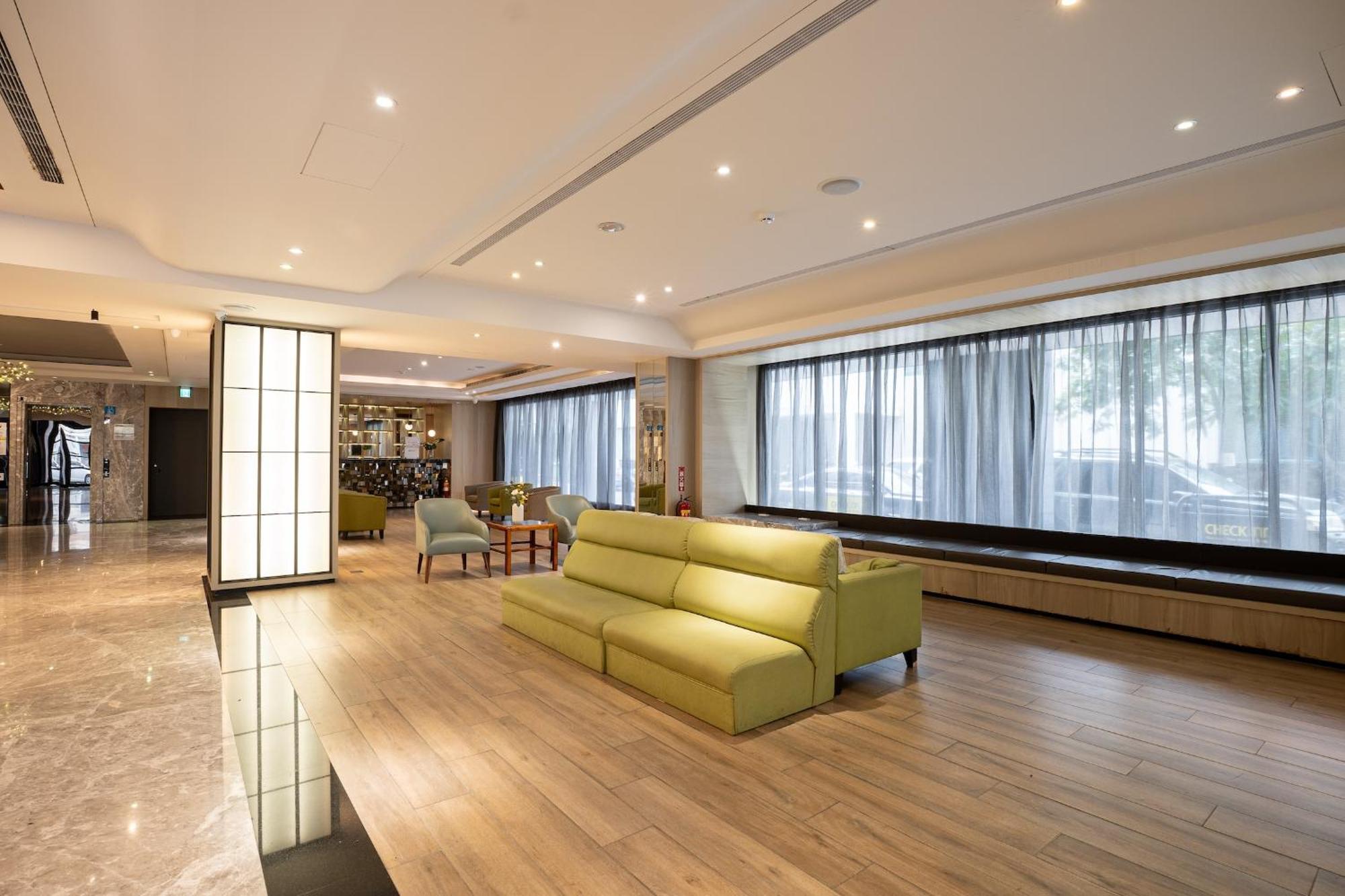 Check Inn Taichung Wenxin Zhongqing Buitenkant foto