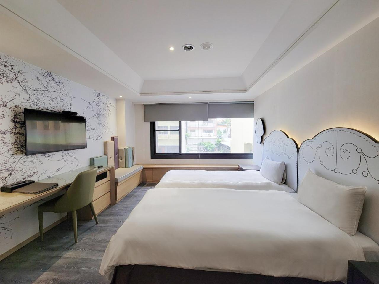 Check Inn Taichung Wenxin Zhongqing Buitenkant foto