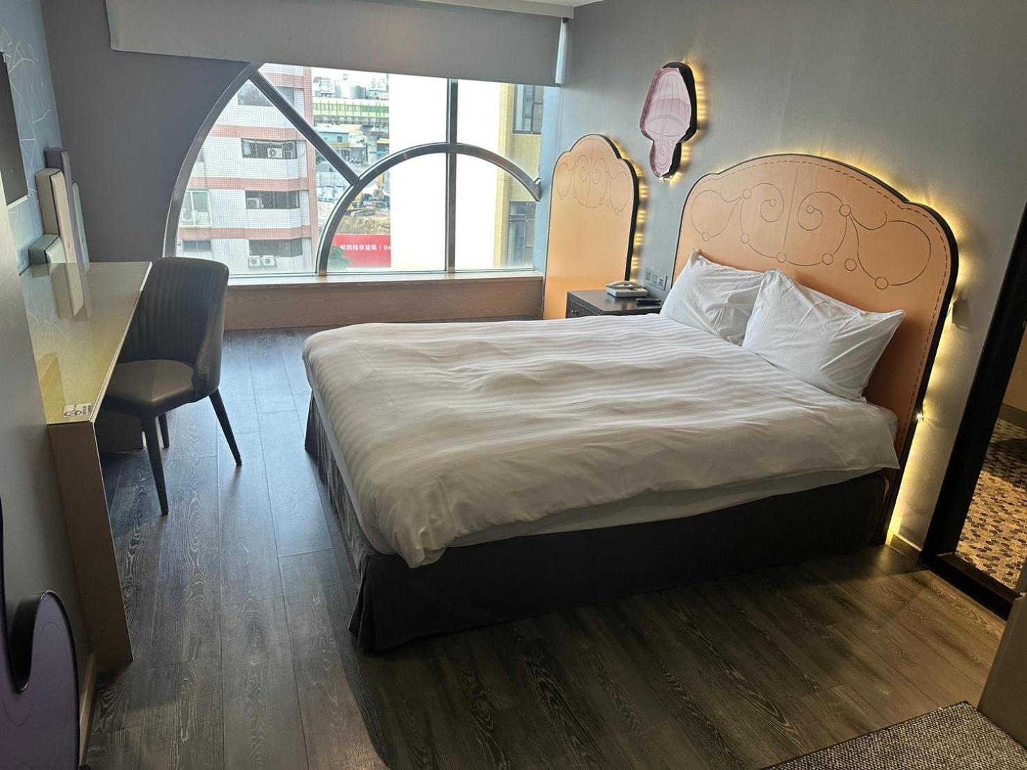 Check Inn Taichung Wenxin Zhongqing Buitenkant foto