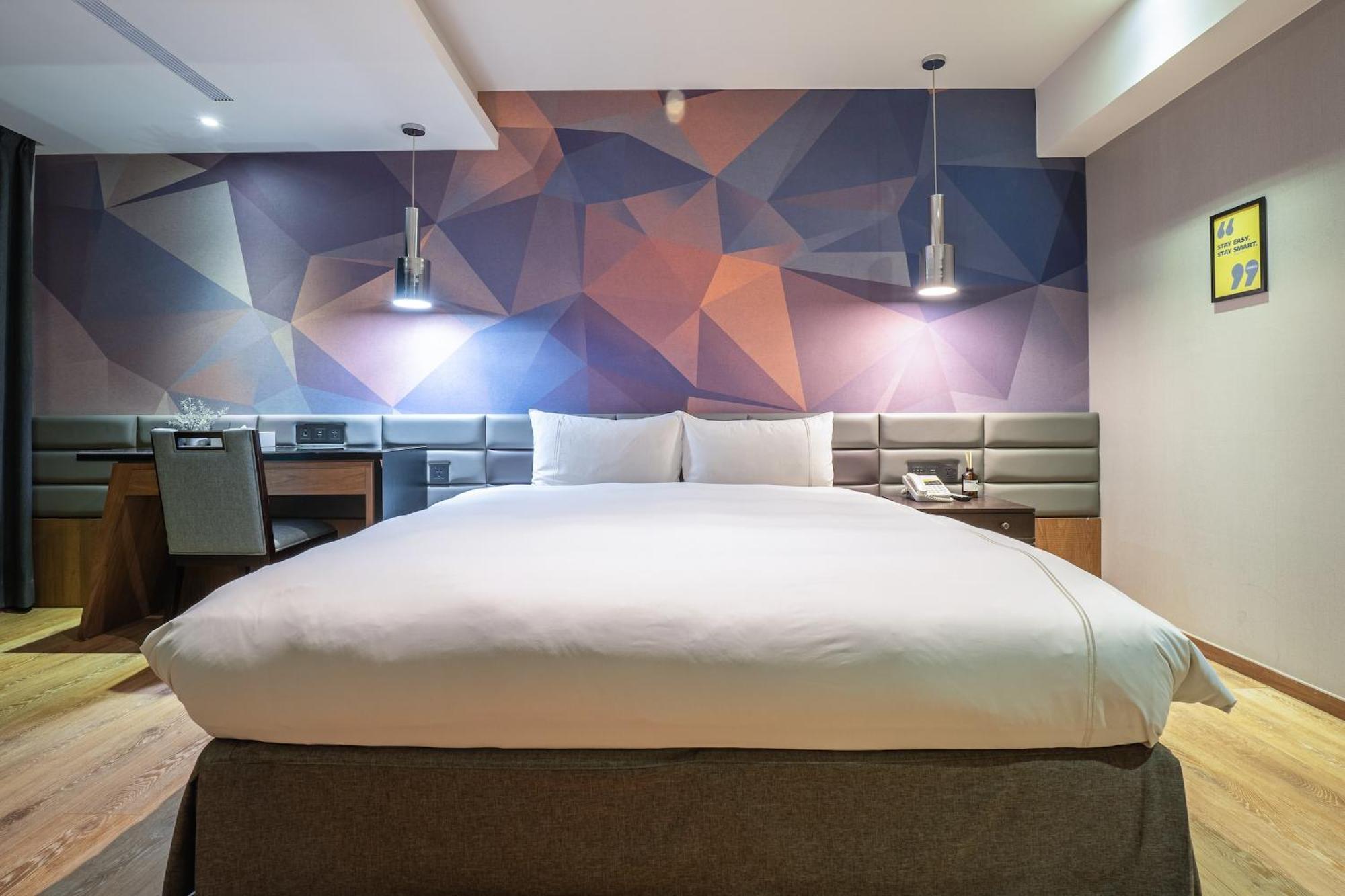 Check Inn Taichung Wenxin Zhongqing Buitenkant foto
