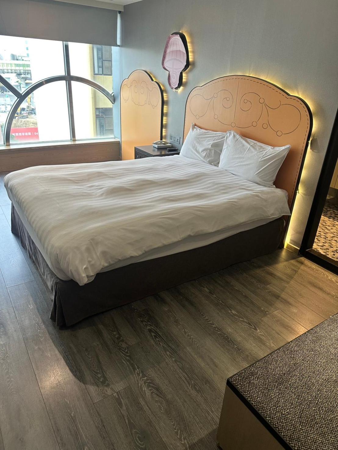 Check Inn Taichung Wenxin Zhongqing Buitenkant foto