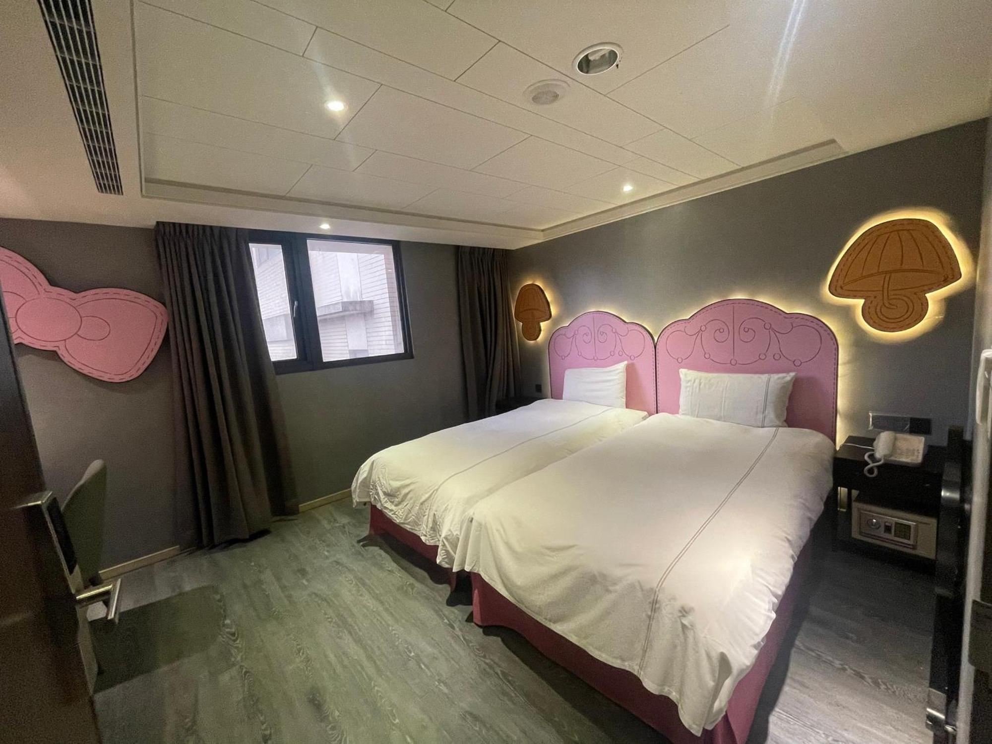Check Inn Taichung Wenxin Zhongqing Buitenkant foto